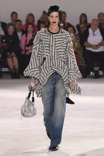 Look 37